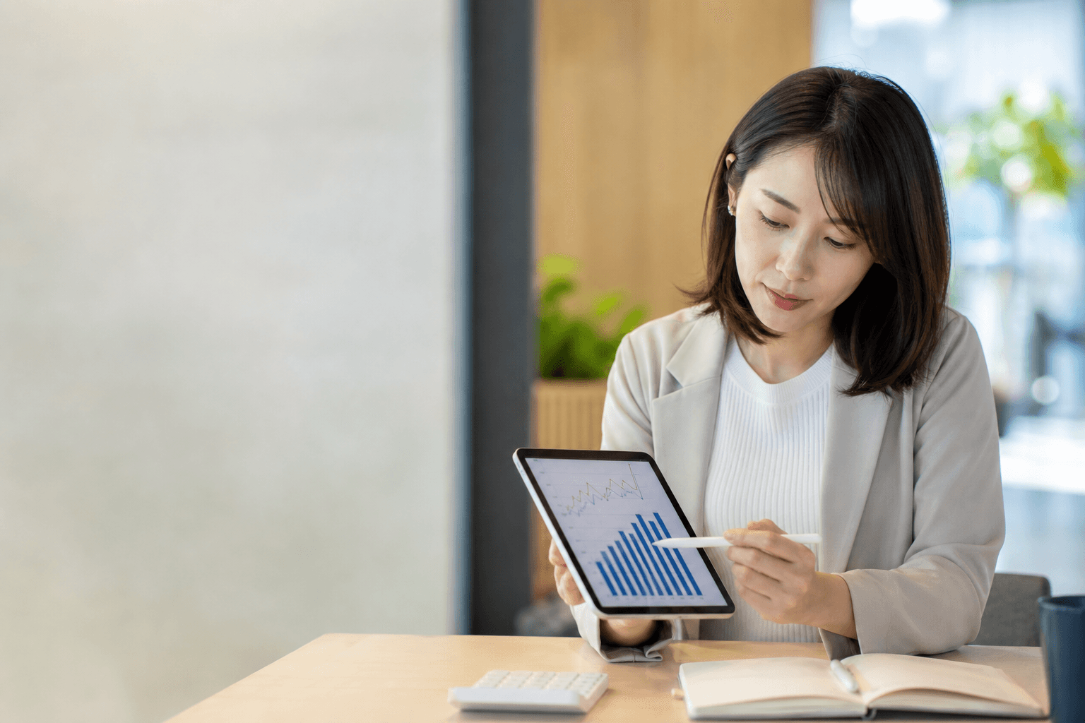 AI導入の費用対効果をどう算定するか:工数削減とKPI設計の実務