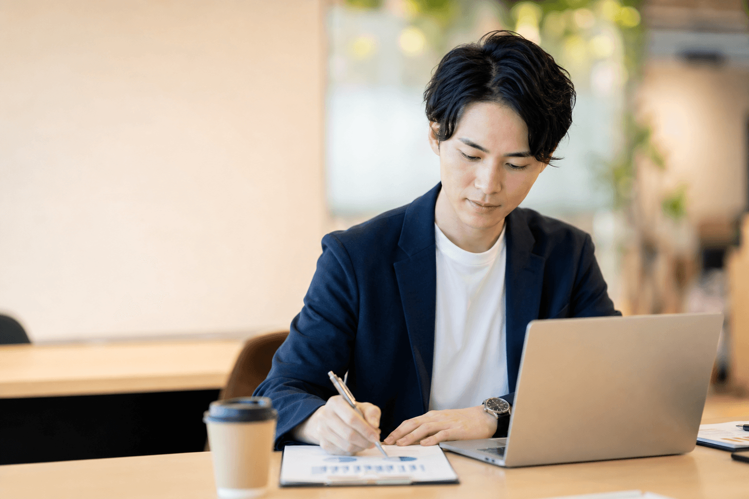 AI人材の稼働報告書に書いてもらうべき項目｜書き方とフォーマット例