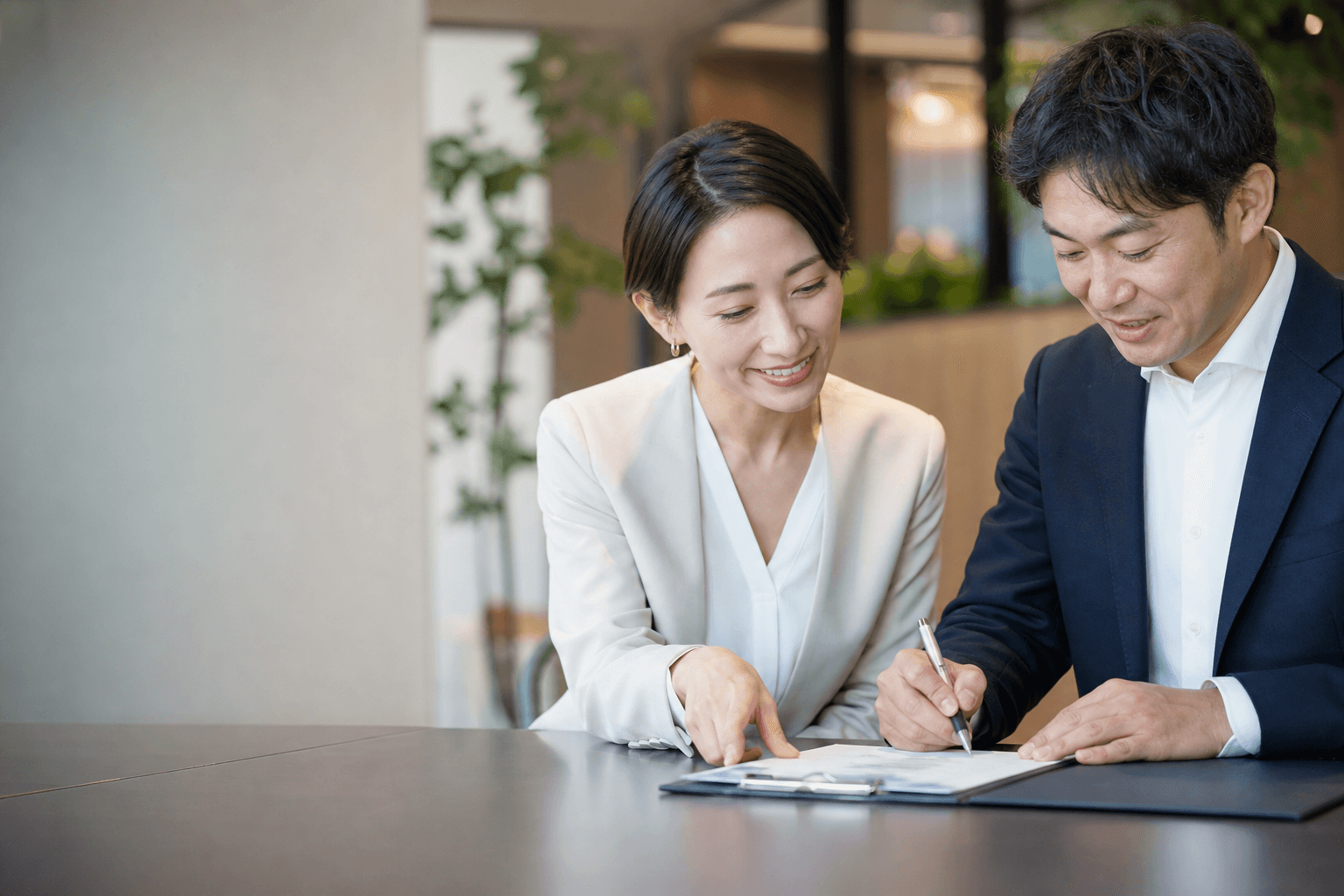 副業人材にAI活用業務を委託する際の契約上の注意点